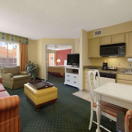 Hawthorn Suites By Wyndham Jacksonville Bagian luar foto