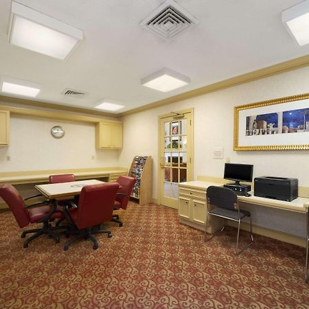 Hawthorn Suites By Wyndham Jacksonville Bagian luar foto
