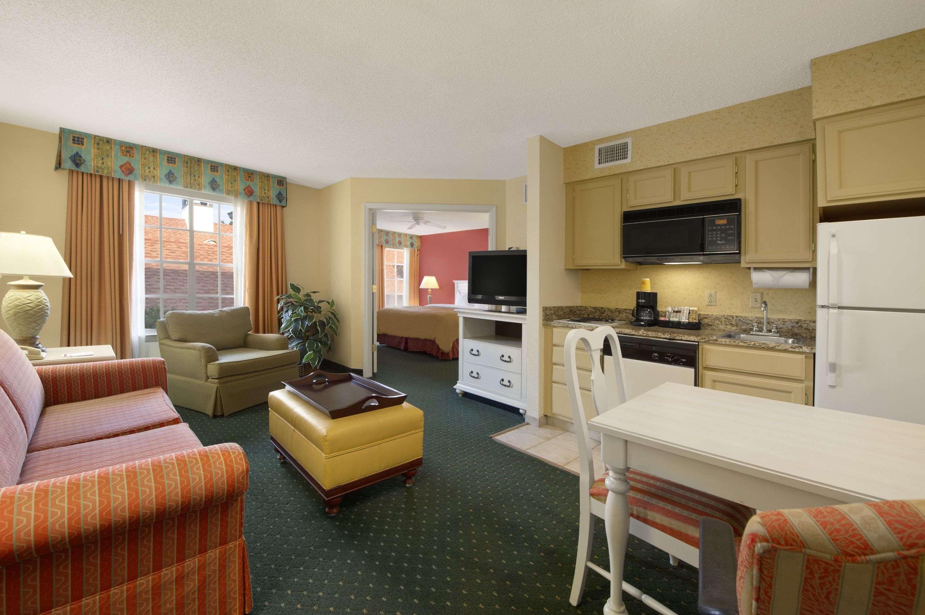 Hawthorn Suites By Wyndham Jacksonville Bagian luar foto