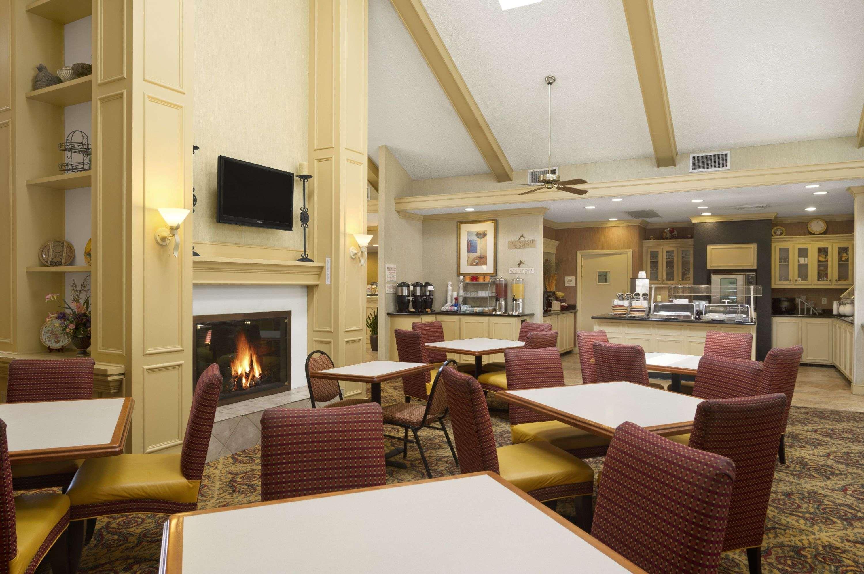 Hawthorn Suites By Wyndham Jacksonville Bagian luar foto