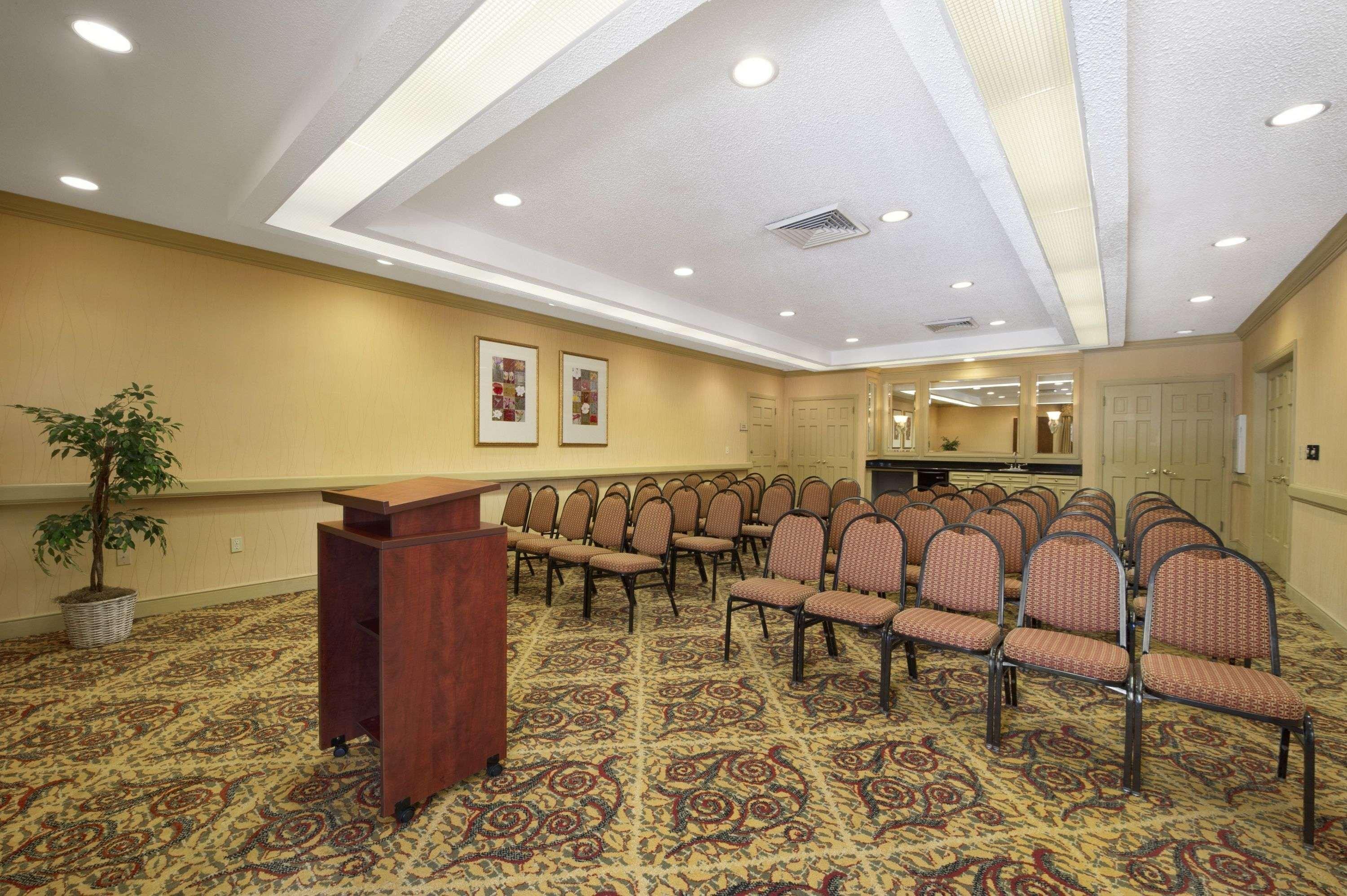 Hawthorn Suites By Wyndham Jacksonville Bagian luar foto
