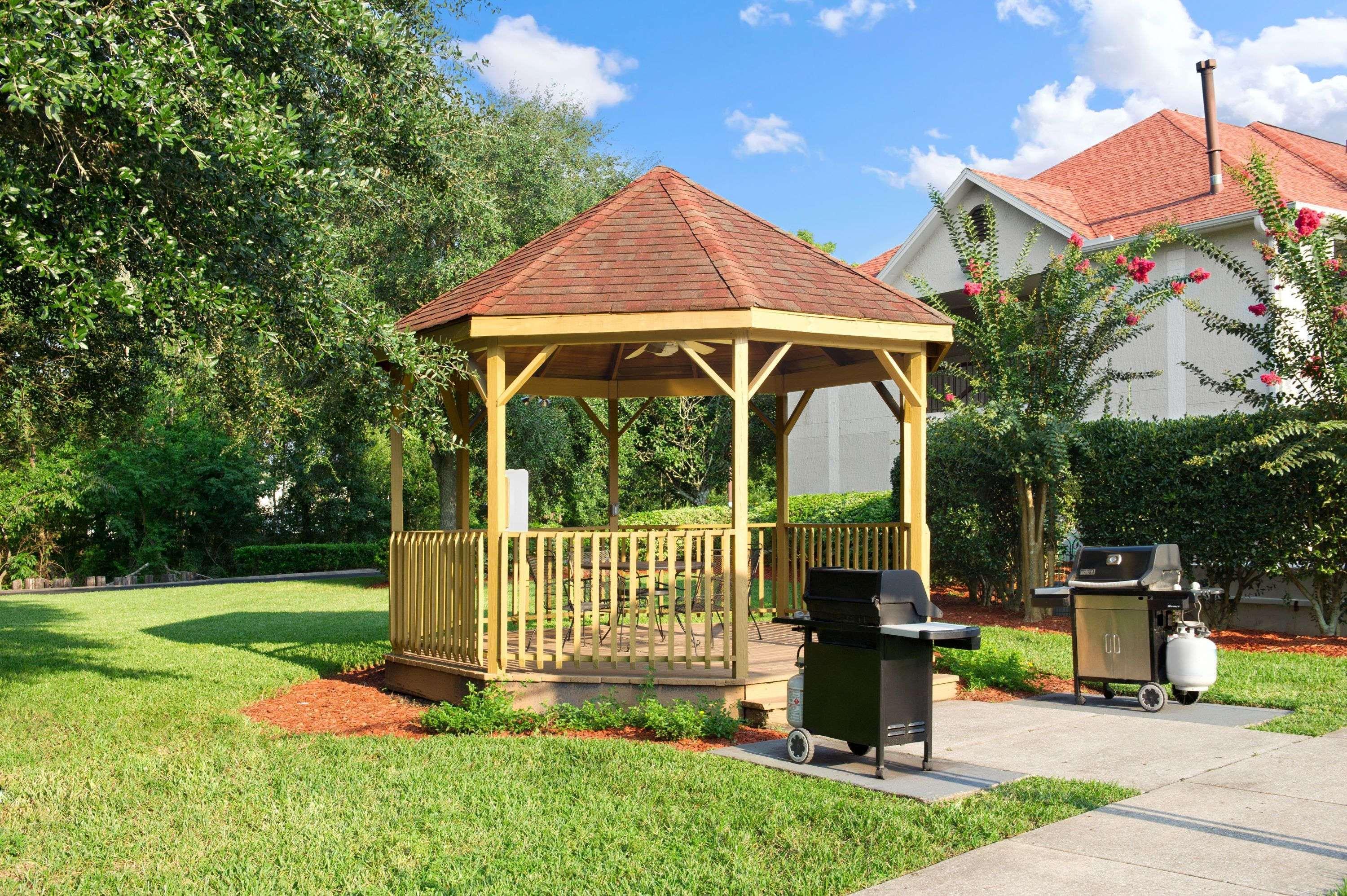 Hawthorn Suites By Wyndham Jacksonville Bagian luar foto