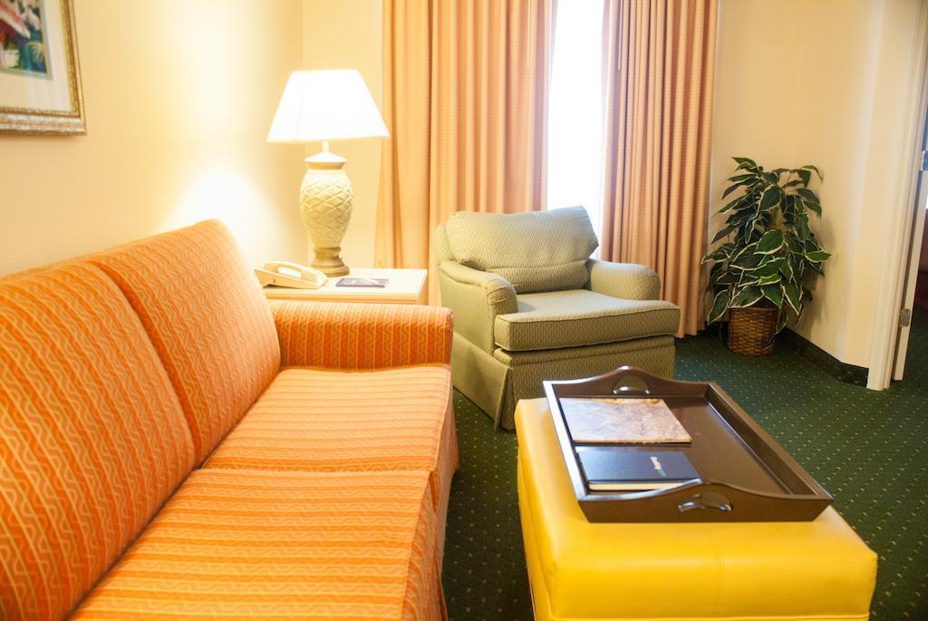 Hawthorn Suites By Wyndham Jacksonville Bagian luar foto