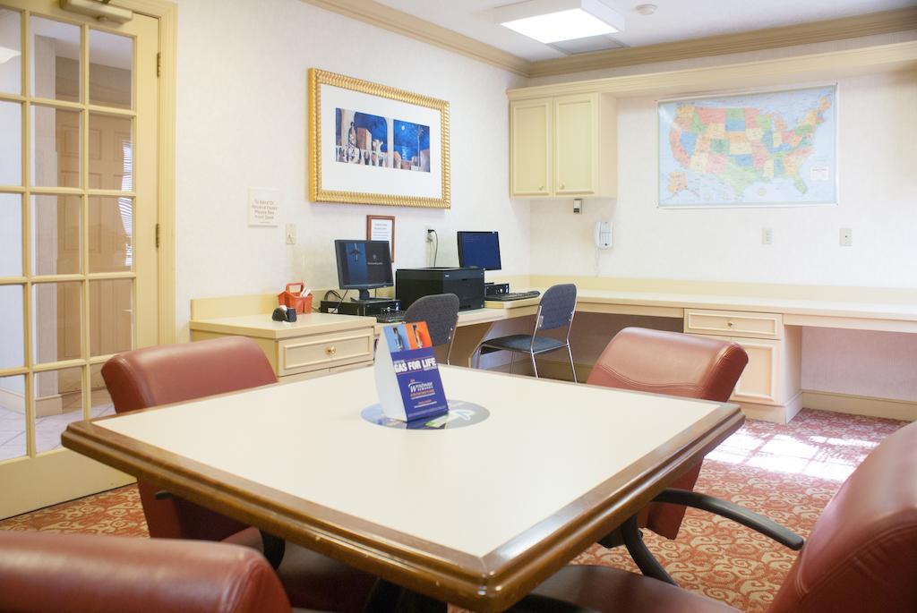 Hawthorn Suites By Wyndham Jacksonville Bagian luar foto