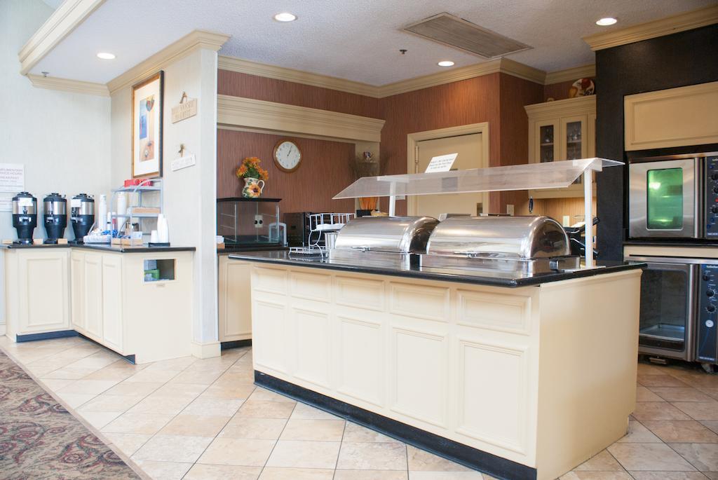 Hawthorn Suites By Wyndham Jacksonville Bagian luar foto